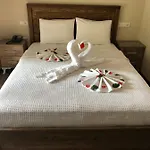 Otel Nehir