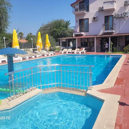 Nehir Otel