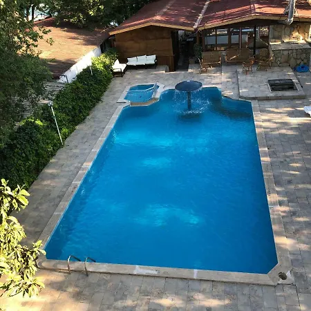 Nehir Otel 2*